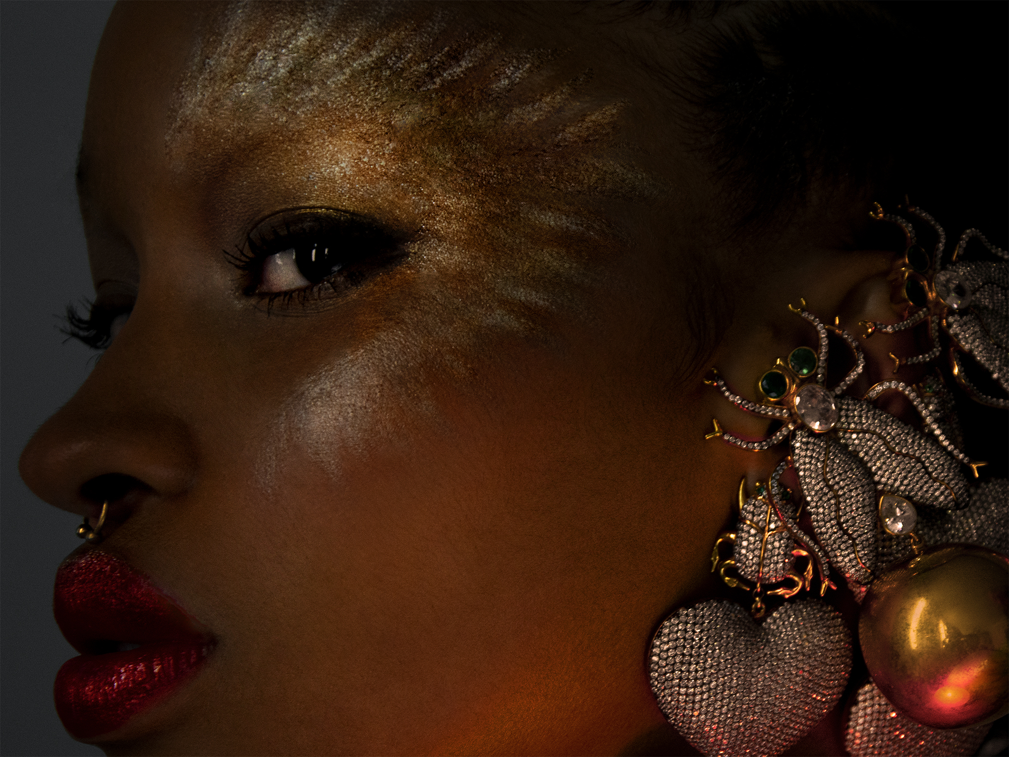Bijoux Begüm Khan. Model Lloyce @gdfkparis. Makeup by Dior. Photo ©Buonomo & Cometti