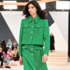 Chanel haute couture automne hiver 2022-23 Fall-Winter 22-23 look 1 Copyright Chanel