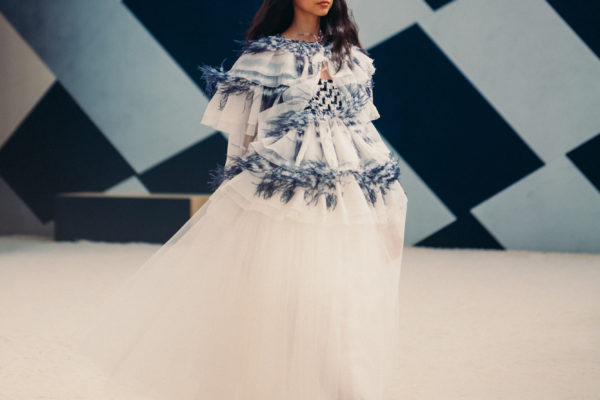 Chanel haute couture automne hiver 2022-23 Fall-Winter 22-23 look 33 Copyright Chanel