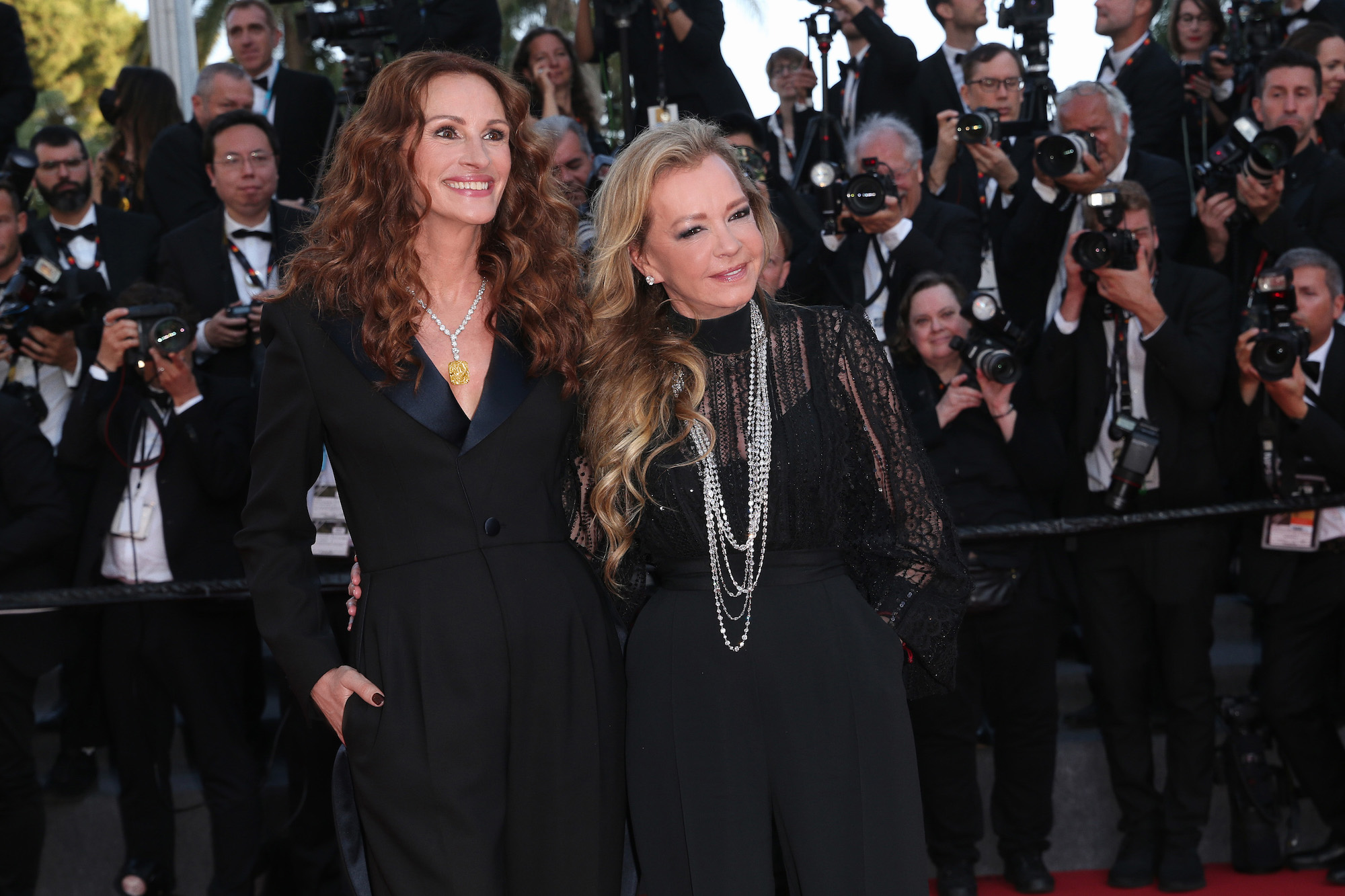 CANNES, FRANCE - MAY 19: Julia Roberts and Caroline Scheufele, Co President and Artistic Director of Chopard attend the screening of "Armageddon Time" during the 75th annual Cannes film festival at Palais des Festivals on May 19, 2022 in Cannes, France. (Photo by Gisela Schober/Getty Images)