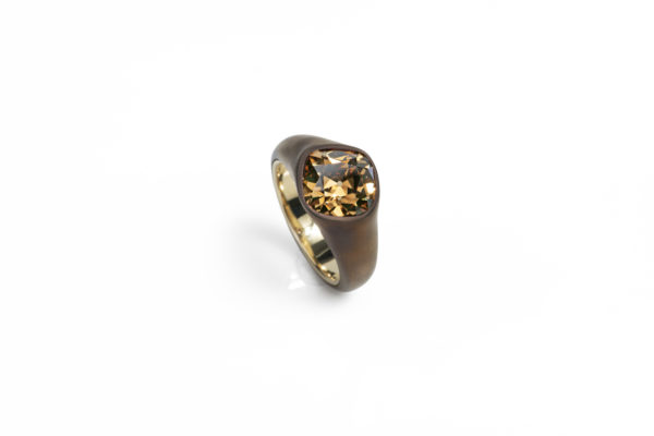 JAQUELINE POWERS - Titanium Marquise Diamond Ring
