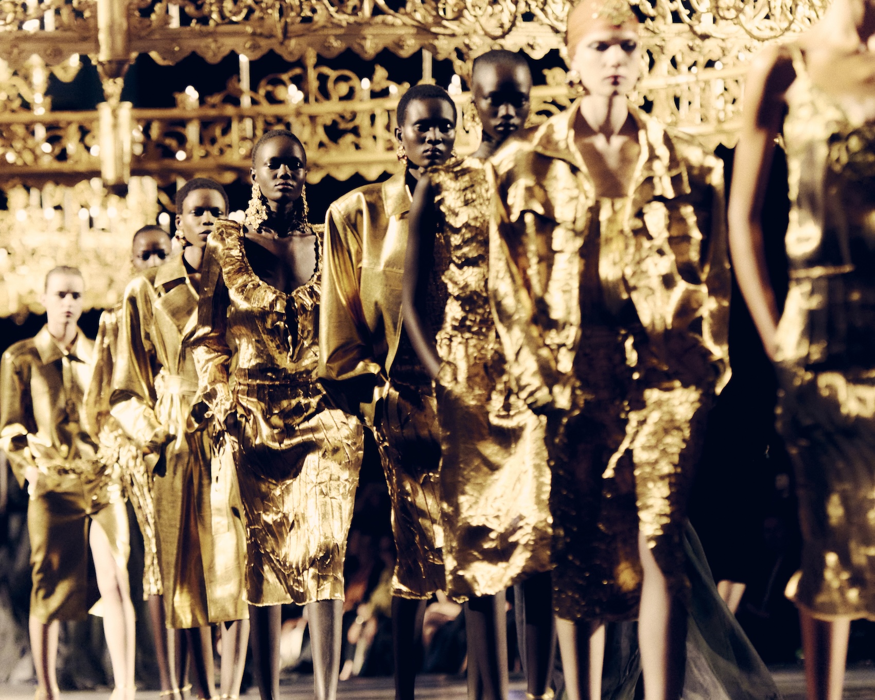 Saint Laurent, de l’or au noir